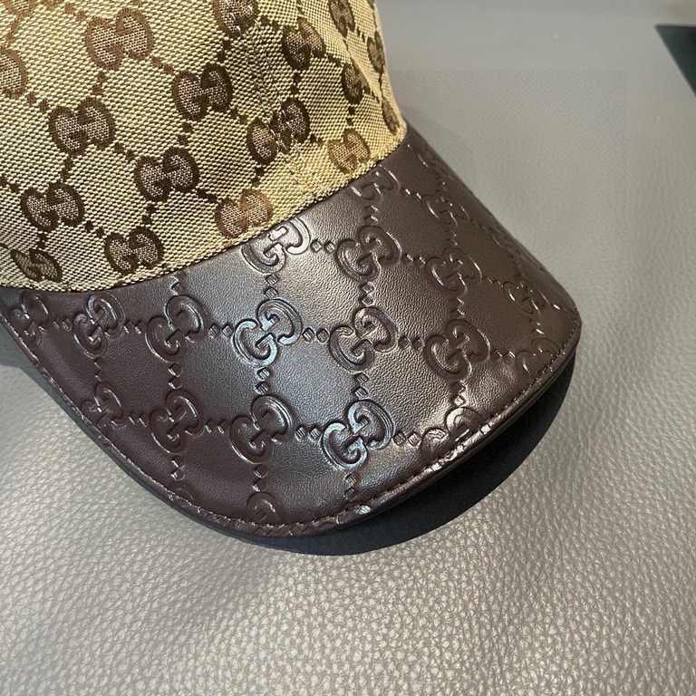 With box cloth bag, Gucci (Gucci) classic original single baseball cap, small double G cowhide splicing, 11 open mold ordering, superb quality! Brim head layer cowhide embossing, excellent quality! Base head circumferenc