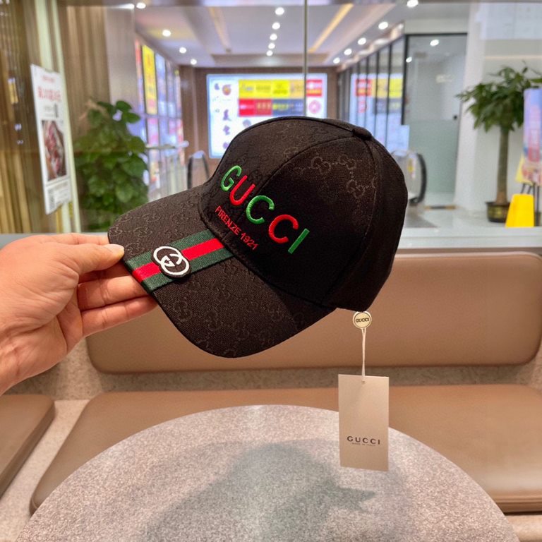 Gucci GUCCI 2023 early spring new original single baseball cap, the original single quality fire attack The craft is very exquisite High-grade atmosphere! Low-key luxury, easy to carry!