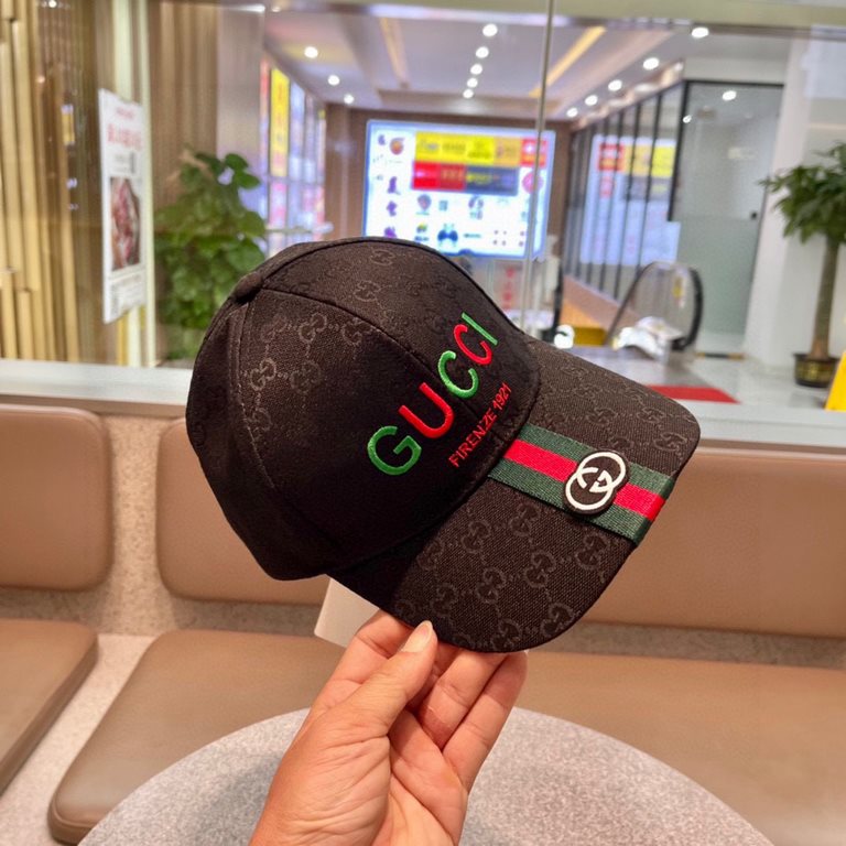 Gucci GUCCI 2023 early spring new original single baseball cap, the original single quality fire attack The craft is very exquisite High-grade atmosphere! Low-key luxury, easy to carry!