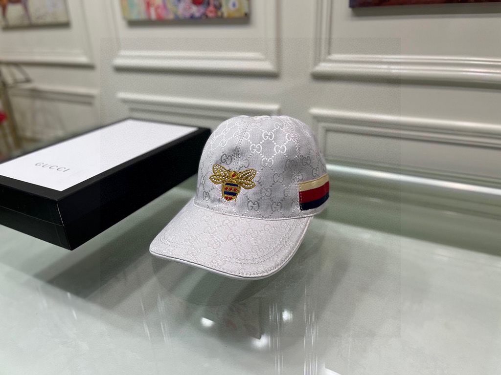 With box cloth bag, Gucci (Gucci) classic original single baseball cap, small white cap. Counter 11 open mold customized, the highest version, the original canvas material   head layer cowhide, lightweight and breathable