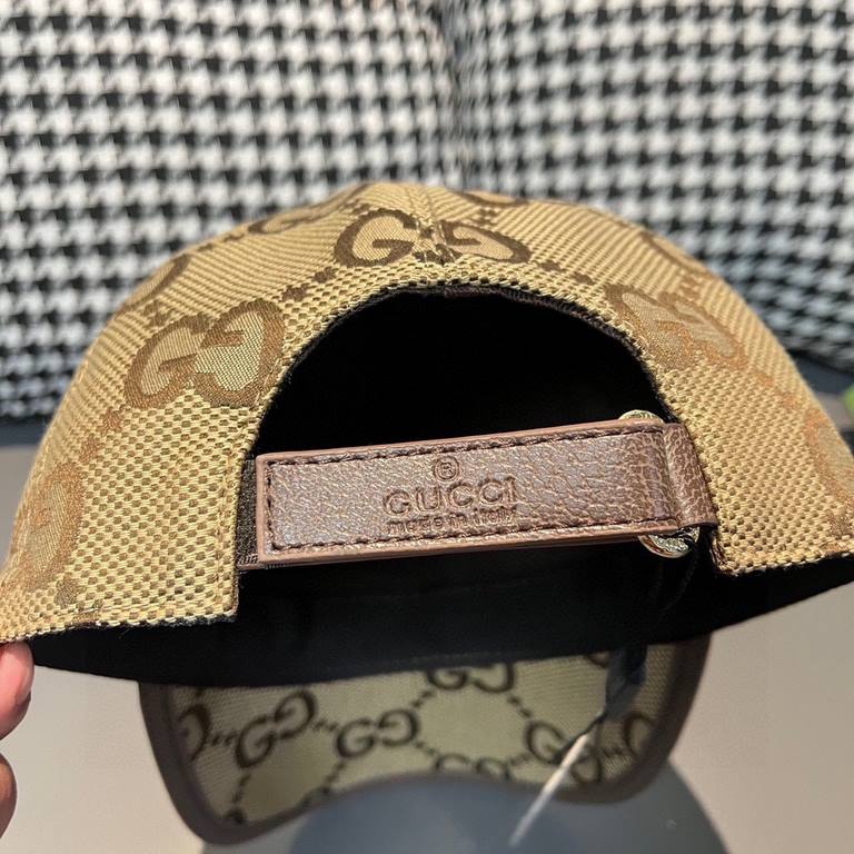 With packaging cloth bag, Gucci Gucci new original single baseball cap, large double G, counter 11 open mold ordering, perfect pair of flowers, the original canvas fabric   head layer cowhide, lightweight and breathable!