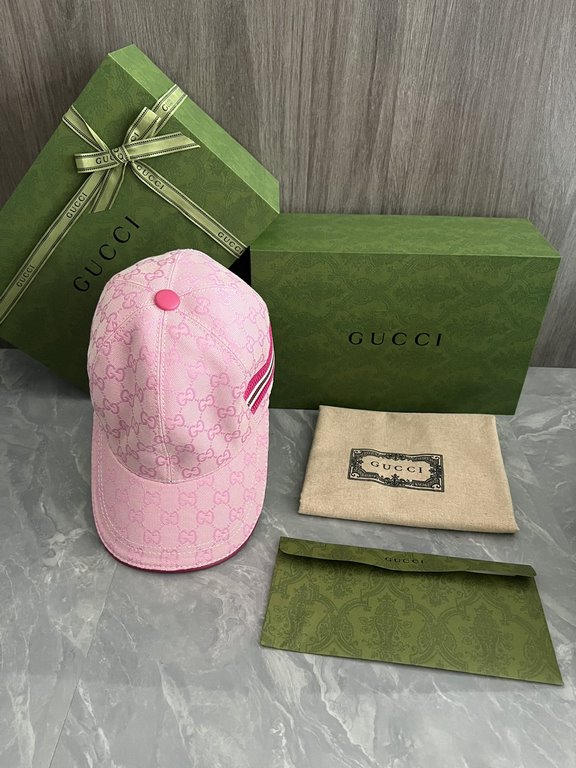 Special GUCCI original customized 11 open mold custom cowboy hat both the brand's traditional luxury connotation and modern streetwear aesthetics to show the design personality of the spring and summer series The cap is 