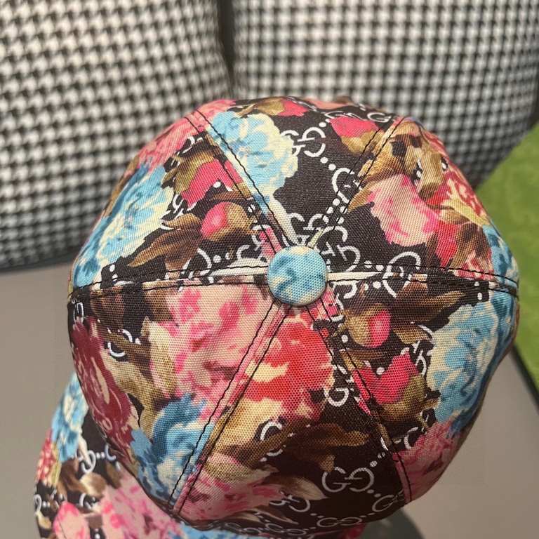 GucciWith box bag, Gucci (Gucci) new original single baseball cap, rose, 11 open mold customized, dark pattern small double G, details comparable to the counter, the original canvas material   head layer cowhide, the qua