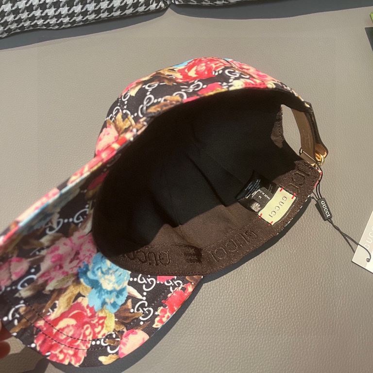 GucciWith box bag, Gucci (Gucci) new original single baseball cap, rose, 11 open mold customized, dark pattern small double G, details comparable to the counter, the original canvas material   head layer cowhide, the qua