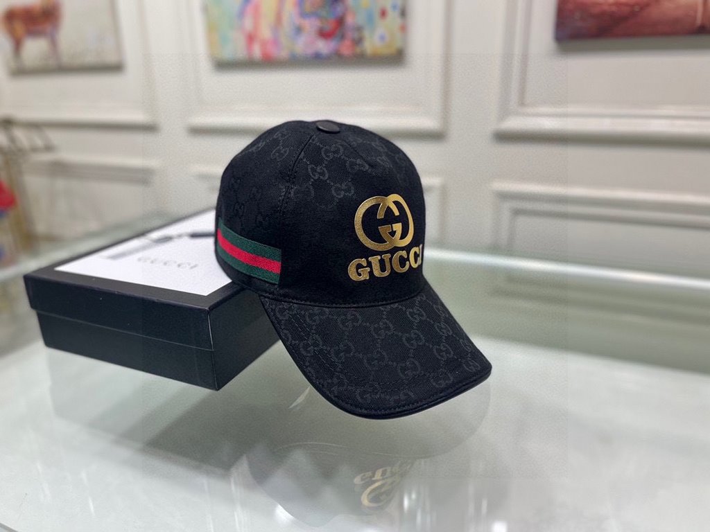 Gucci baseball cap.With box cloth bag, Gucci (Gucci) original single baseball cap, hot stamping double G, 11 open mold customized, the highest version, the original canvas material   head layer cowhide, cotton lining, li