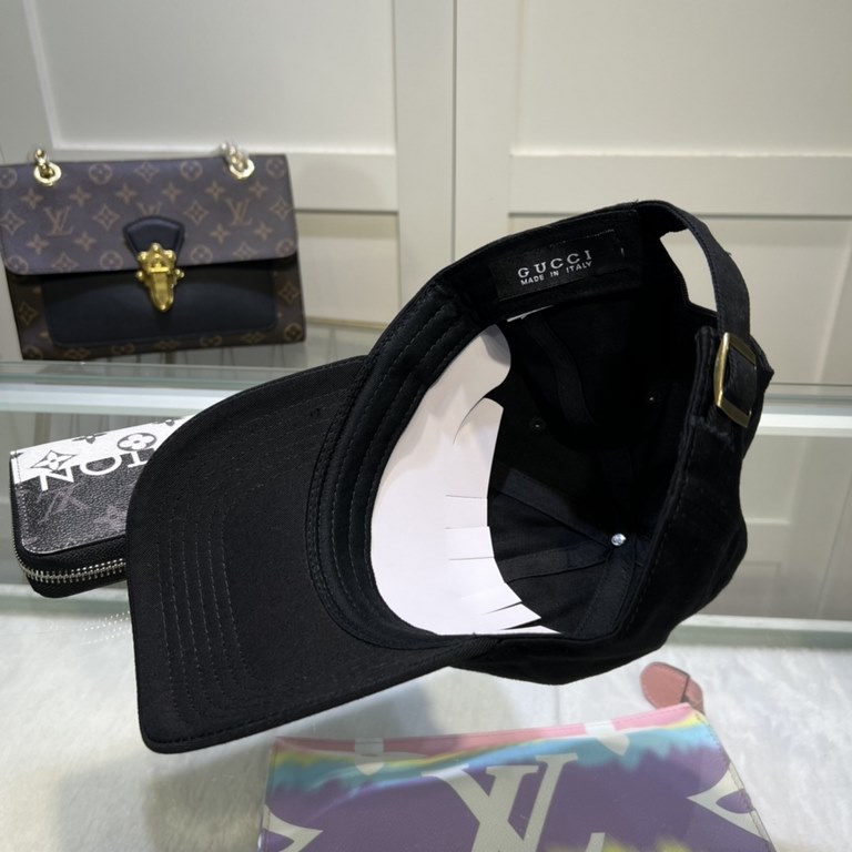 Gucci baseball cap  GUCCI  official website new, baseball cap, original single quality fire attack    Craft is very exquisite High-grade atmosphere upscale! Low-key luxury, easy to carry!