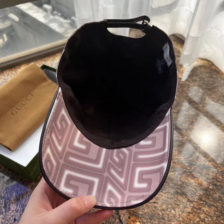 With packaging cloth bag, Gucci Gucci new original single baseball cap, art large double G, counter 11 open mold ordering, perfect pair of flowers, original canvas fabric   head layer cowhide, lightweight and breathable!