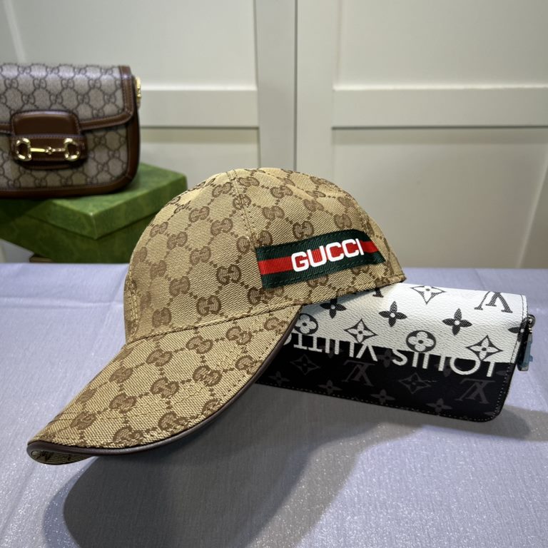 Gucci (Gucci) classic original single baseball cap, 11 open mold customized, original canvas material   head layer cowhide, British and awesome quality! Cotton lining, base head circumference 56, patch adjustable.