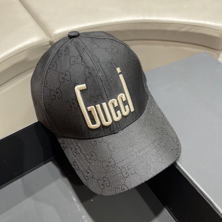 [GUCCI Gucci embroidered baseball cap  , counter new simple and very trendy! Casual sports models, classic production, super good with clothes!