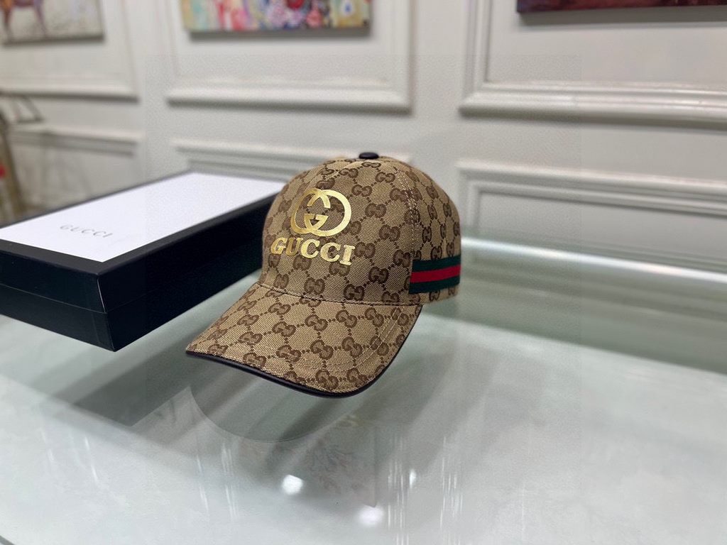 Gucci baseball cap.With box cloth bag, Gucci (Gucci) original single baseball cap, hot stamping double G, 11 open mold customized, the highest version, the original canvas material   head layer cowhide, cotton lining, li