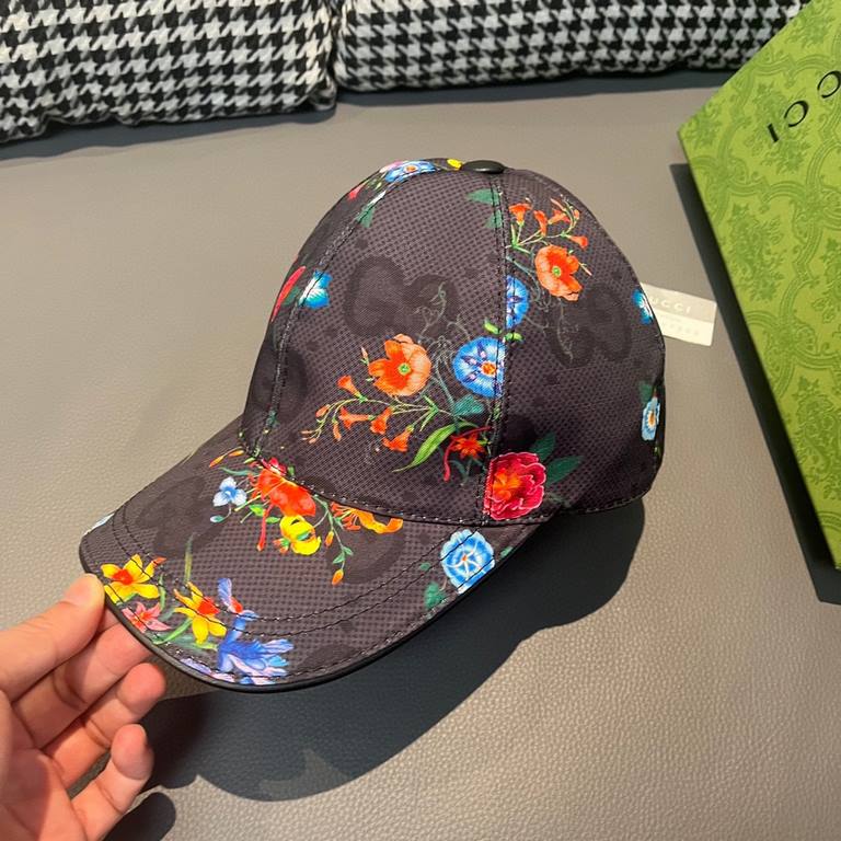 Gucci Gucci Baseball Caps, Gucci Gucci Baseball Caps.With packaging cloth bag, Gucci Gucci new original single baseball cap, crushed flowers large double G, counter 11 open mold ordering, perfect pair of flowers, origina