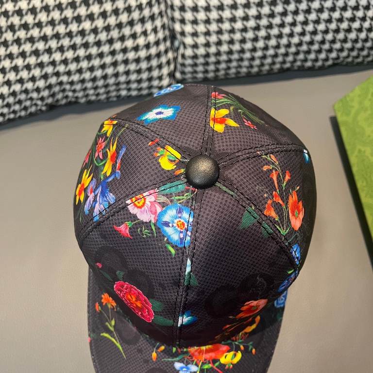 Gucci Gucci Baseball Caps, Gucci Gucci Baseball Caps.With packaging cloth bag, Gucci Gucci new original single baseball cap, crushed flowers large double G, counter 11 open mold ordering, perfect pair of flowers, origina