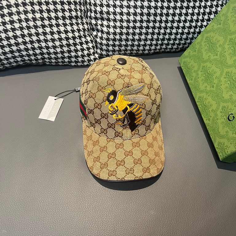 Gucci Baseball Cap, Gucci Baseball Cap, Gucci Baseball Cap.With box bag, Gucci (Gucci) original single baseball cap, large bee embroidery, 11 open mold customized, heavy embroidery, details comparable to the counter, the