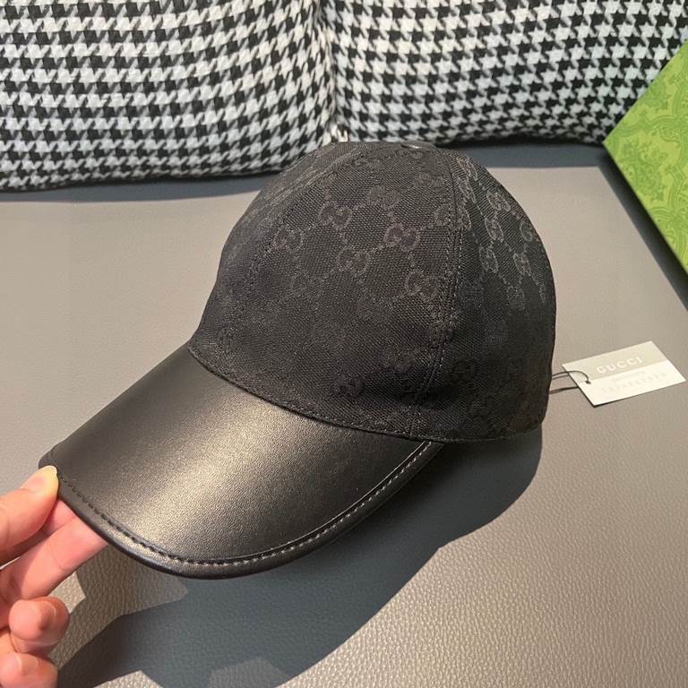 With box cloth bag, Gucci (Gucci) new original single baseball cap, canvas spelling leather, counter hot models, 11 open mold customized, the original canvas material   head layer cowhide, fashionable and handsome! Aweso