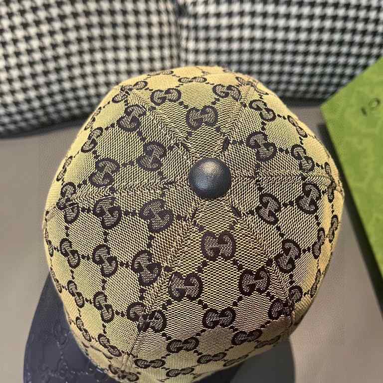 With box cloth bag, Gucci (Gucci) classic original single baseball cap, small double G cowhide splicing, 11 open mold ordering, superb quality! Brim head layer cowhide embossing, excellent quality! Base head circumferenc