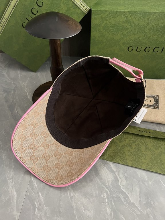 Special GUCCI original customized 11 open mold custom cowboy hat both the brand's traditional luxury connotation and modern streetwear aesthetics to show the design personality of the spring and summer series The cap is 