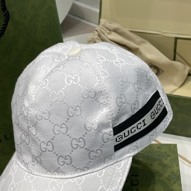 Gucci (Gucci) classic original single baseball cap     counter 11 open mold customized, the highest version, the original canvas material   head layer cowhide, cotton lining, light and breathable! In-kind shooting, four 