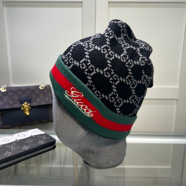 GUCCI Gucci official website the latest wool knit cap,   official website original single reproduction. Very soft pro-skin, elasticity is very good   texture and very versatile style ~ very warm, fall and winter essentia