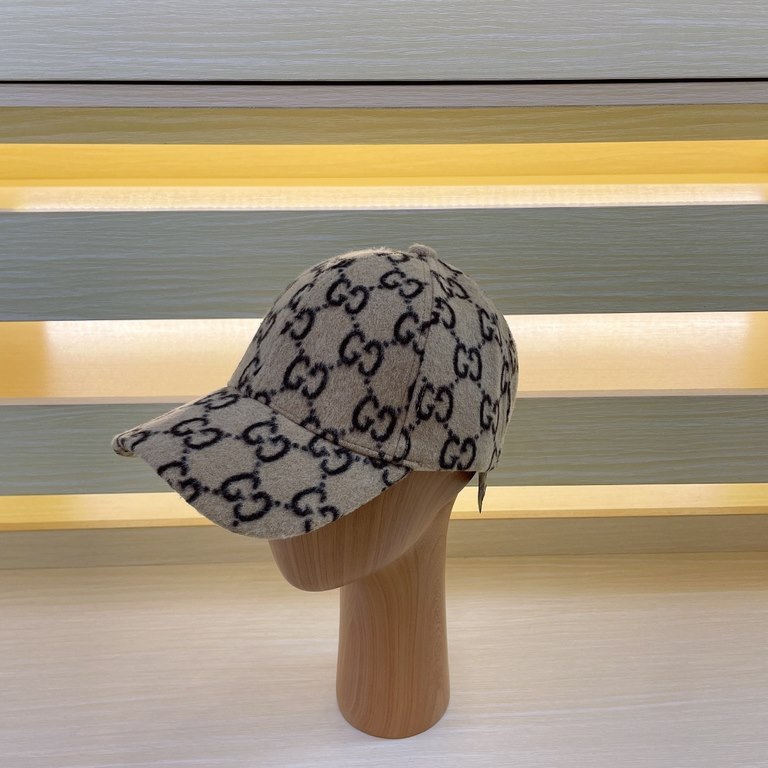 Gucci Gucci new duck tongue cap, tweed baseball cap, 100% wool fabric  % Haute Couture, head circumference 57cm