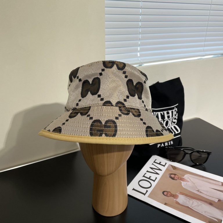 Gucci GUCCI fisherman's hat, the official website of the new, fisherman's hat original single quality fire attack    The craft is very exquisite High-grade atmosphere upscale! Low-key luxury, easy to carry! Running quant