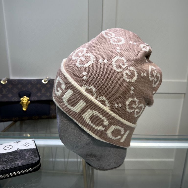 Gucci GUCCI official website knitted cap   cashmere material    official website new   simple atmosphere   tight knitting method is very thick , soft and comfortable   warm and stylish   love   pro, hurry to get it     m