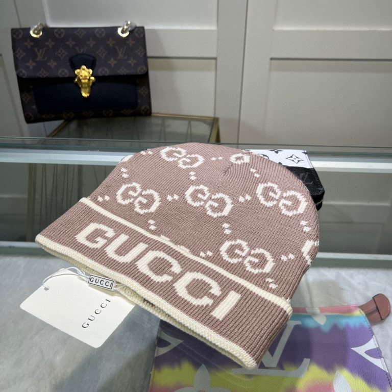 Gucci GUCCI official website knitted cap   cashmere material    official website new   simple atmosphere   tight knitting method is very thick , soft and comfortable   warm and stylish   love   pro, hurry to get it     m