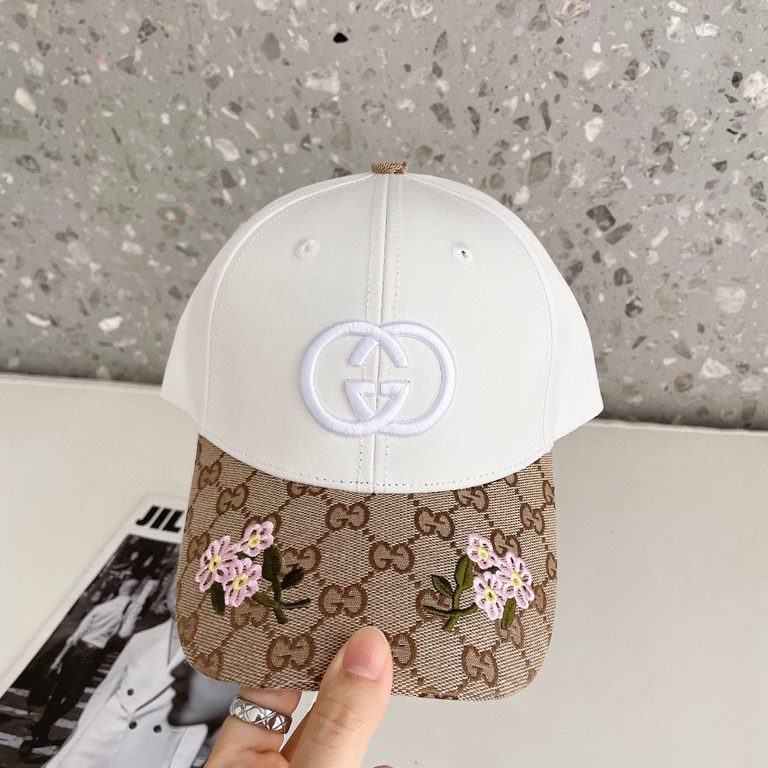 Gucci Gucci high-end mesh hat! The latest model! Stylish and trendy with high end workmanship! Every hat is made with care! Extraordinary quality and details matter. Leather studs, leather adjustable strap! Classic jacqu