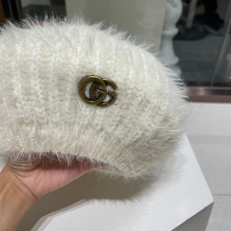 GUCCI Gucci 2023 burst of furry wool beret women's fall and winter knitted wool show face small belle hat