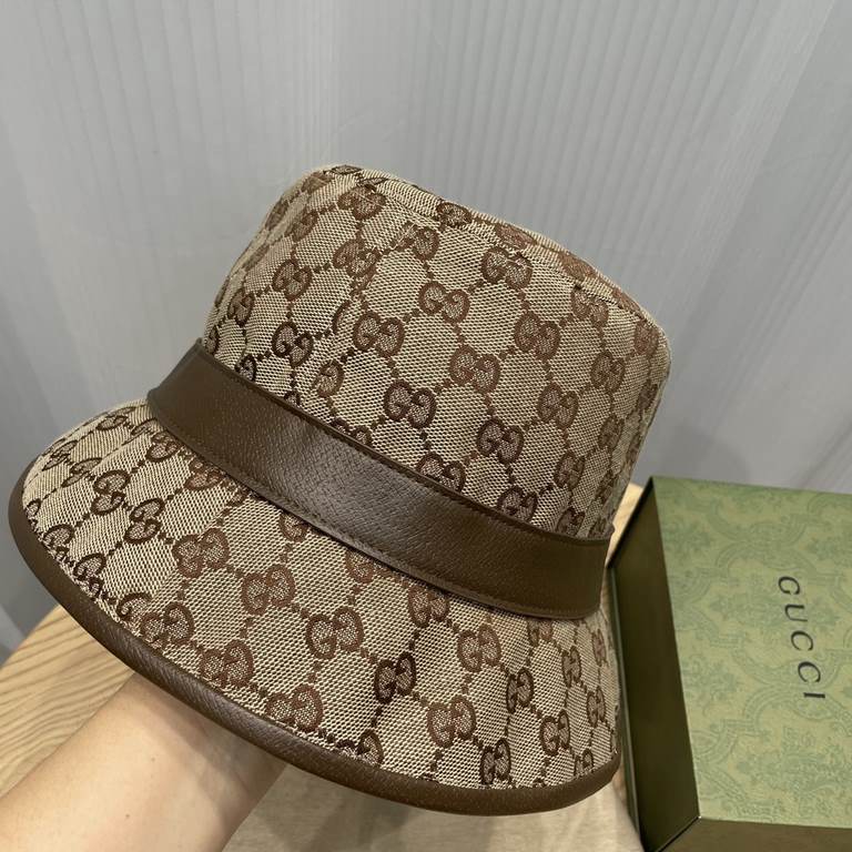 Gucci Gucci official website , on behalf of the purchase , counter synchronization on-line hot fisherman's hat   . Classic work, fashionable and avant-garde design and style concept.