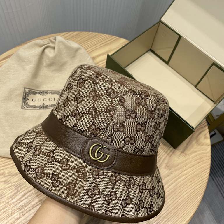 Gucci Gucci official website , on behalf of the purchase , counter synchronization on-line hot fisherman's hat   . Classic work, fashionable and avant-garde design and style concept.