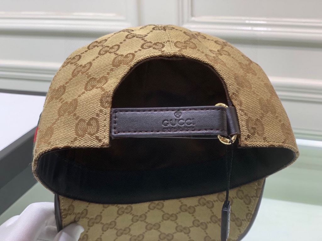 Gucci (Gucci) new original single baseball cap.With box bag, Gucci (Gucci) new original single baseball cap, embroidered small python, 11 open mold customized, heavy embroidery, delicate and luxurious, details comparable