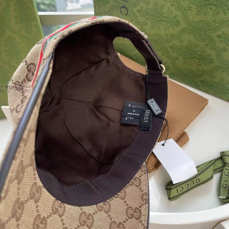 With box cloth bag, Gucci (Gucci) latest original single baseball cap, double G webbing. Counter 11 open mold customized, the highest version, the original canvas material   head cowhide, lightweight and breathable! In-k