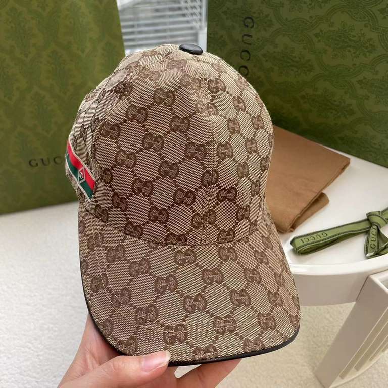 With box cloth bag, Gucci (Gucci) latest original single baseball cap, double G webbing. Counter 11 open mold customized, the highest version, the original canvas material   head cowhide, lightweight and breathable! In-k