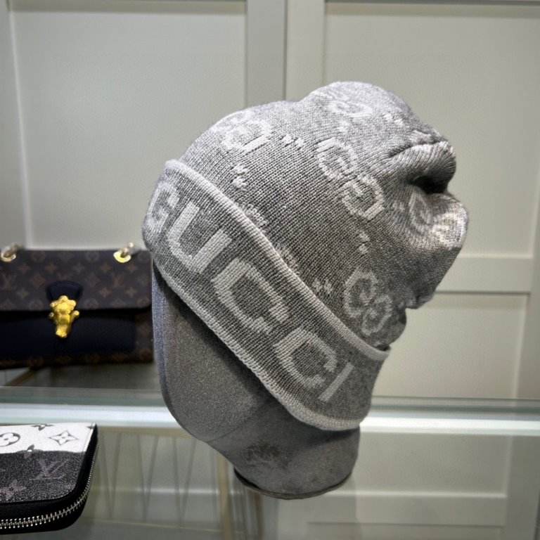 Gucci GUCCI official website knitted cap   cashmere material    official website new   simple atmosphere   tight knitting method is very thick , soft and comfortable   warm and stylish   love   pro, hurry to get it     m