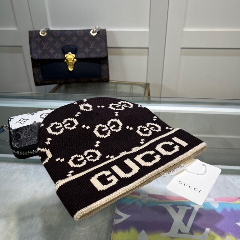 Gucci GUCCI official website knitted cap   cashmere material    official website new   simple atmosphere   tight knitting method is very thick , soft and comfortable   warm and stylish   love   pro, hurry to get it     m