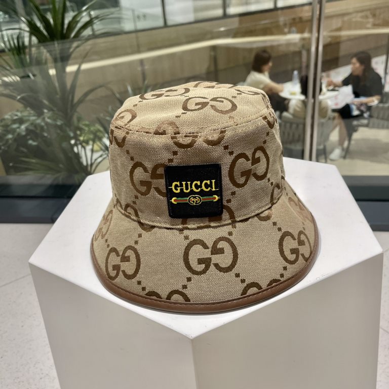 Gucci Gucci classic original single fisherman's hat, exquisite pure and also grungy very feeling, cool and stylish, counter out of stock popular, the quality is superb!