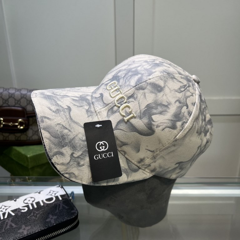 Gucci baseball cap  GUCCI baseball cap   official website new, baseball cap, original single quality fire attack    Craft is very exquisite High-grade atmosphere upscale! Low-key luxury, easy to carry!