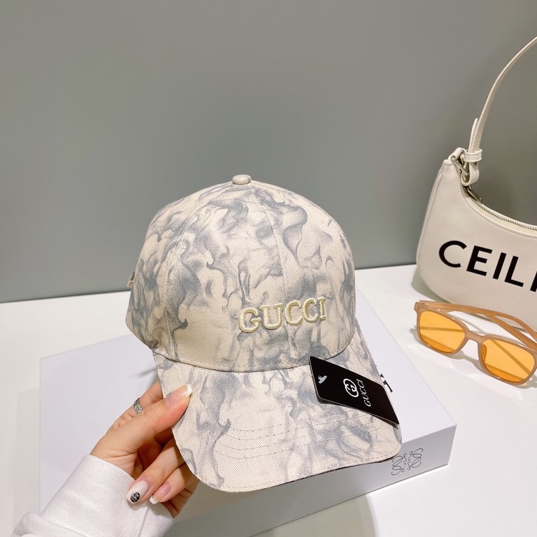 With dust bag[GUCCI Gucci embroidered baseball cap  , counter new simple and very trendy! Casual sports models, classic production, super good with clothes!