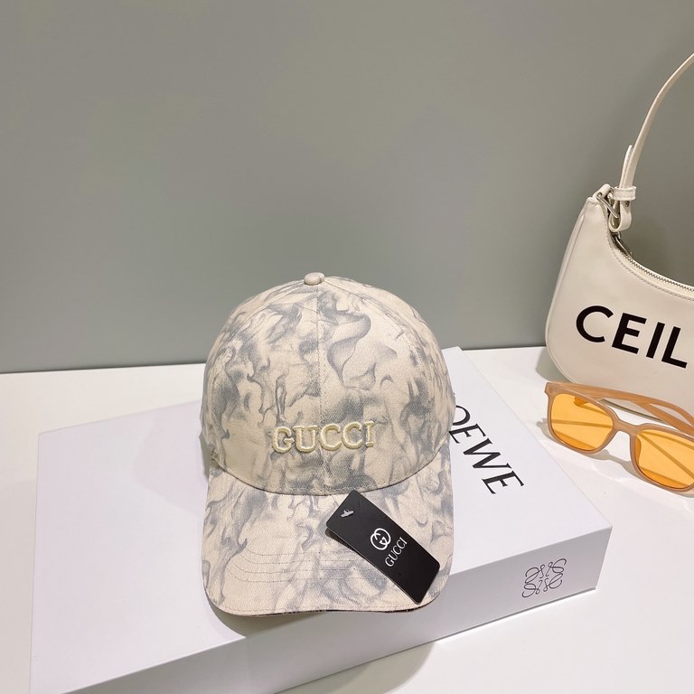 With dust bag[GUCCI Gucci embroidered baseball cap  , counter new simple and very trendy! Casual sports models, classic production, super good with clothes!