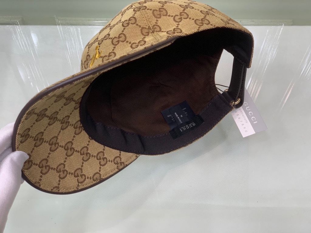 Gucci baseball cap.With box bag, Gucci (Gucci) new original single baseball cap, art word embroidery, 11 open mold customized, heavy embroidery, details comparable to the counter, the original canvas material   head laye