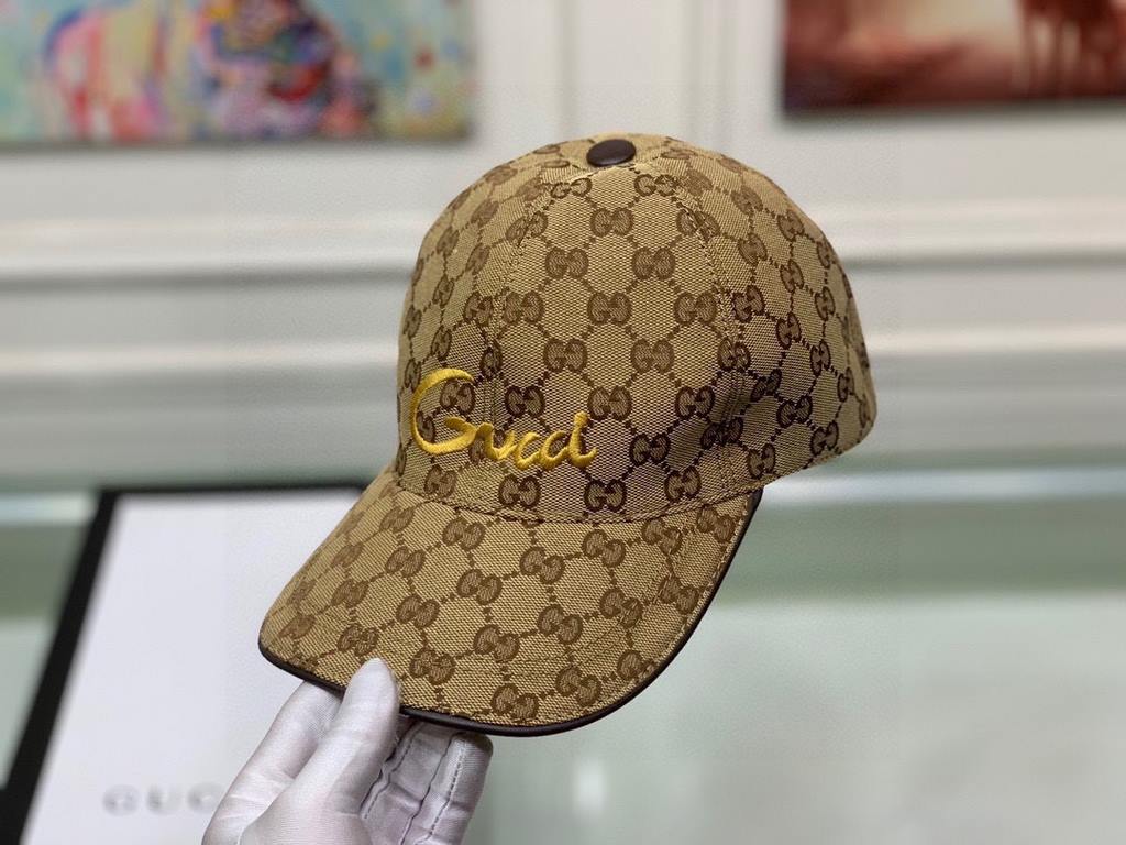 Gucci baseball cap.With box bag, Gucci (Gucci) new original single baseball cap, art word embroidery, 11 open mold customized, heavy embroidery, details comparable to the counter, the original canvas material   head laye