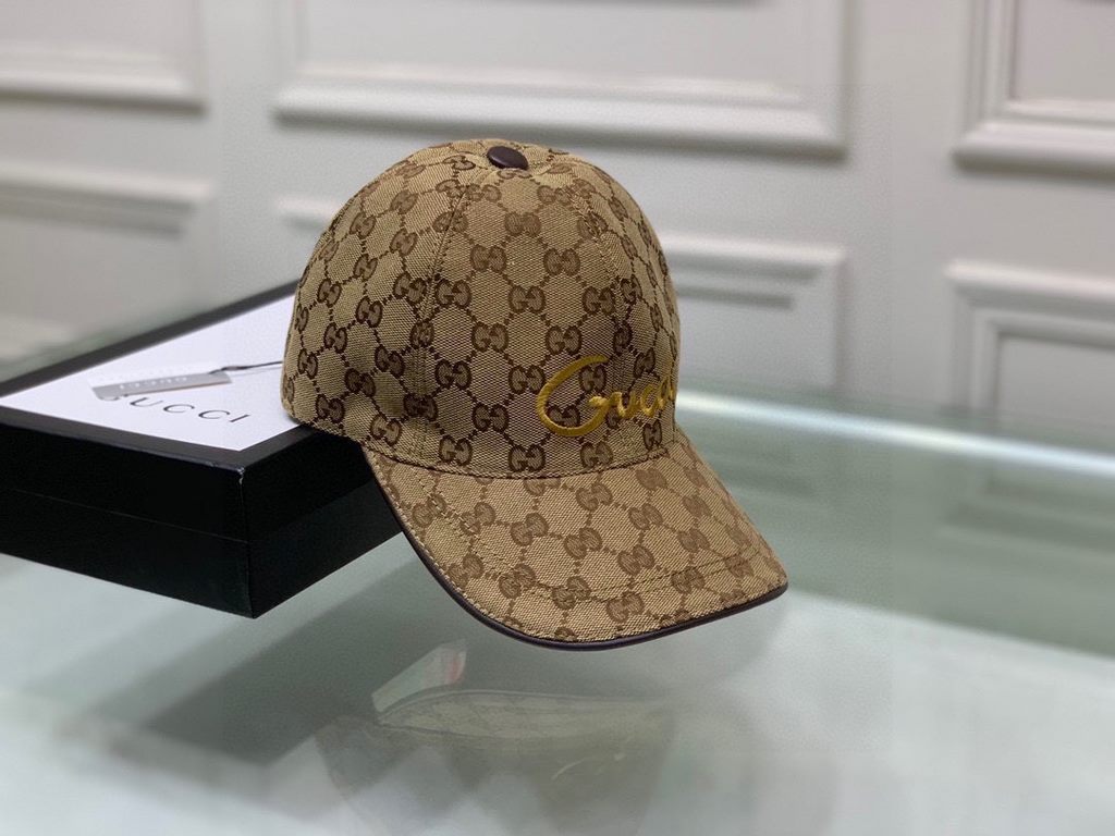 Gucci baseball cap.With box bag, Gucci (Gucci) new original single baseball cap, art word embroidery, 11 open mold customized, heavy embroidery, details comparable to the counter, the original canvas material   head laye