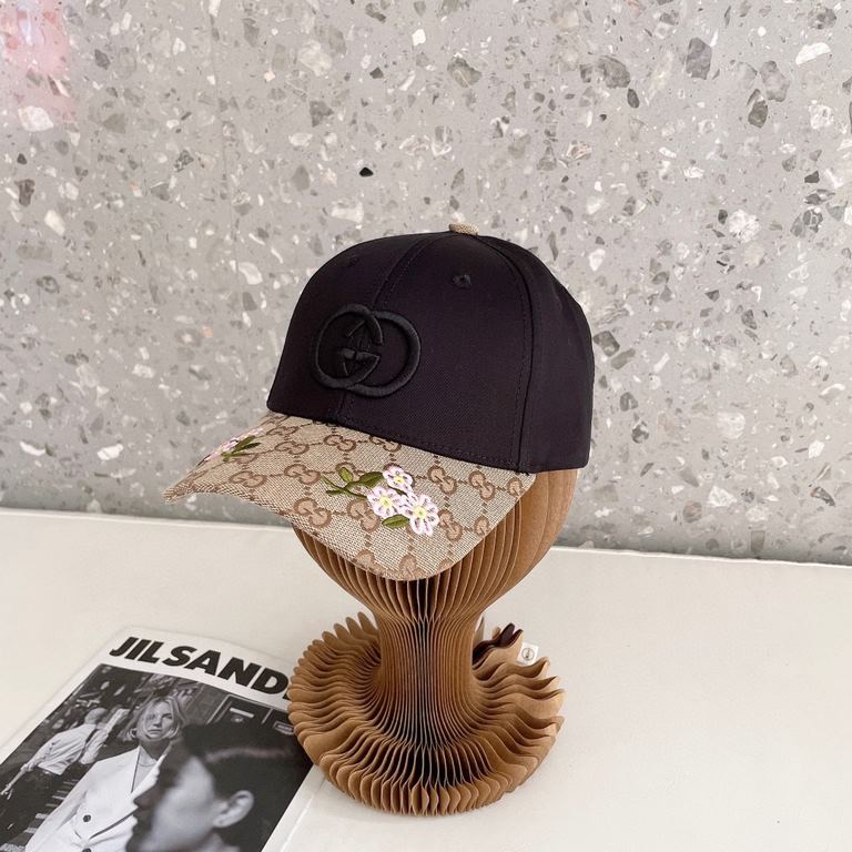 Gucci Gucci high-end mesh hat! The latest model! Fashionable and trendy, high-end workmanship! Every hat is made with care! Unusual quality and details are important. Leather studs, leather adjustable strap! Classic jacq