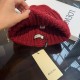 Special  Gucci Cropped Knit Wool HatFor those who have a square face with little hair volume and a flat scalp, look here!Fall and winter wool hat must choose coarse knit! The elasticity of the hat makes it perfect for fl