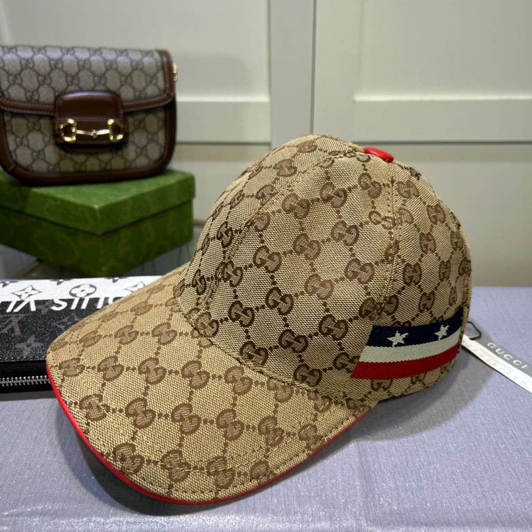 Gucci (Gucci) classic original single baseball cap     counter 11 open mold ordering, the highest version, the original canvas material   head layer cowhide, cotton lining, light and breathable! In-kind shooting, four se