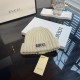 Special  Gucci Cropped Knit Wool HatFor those who have a square face with little hair volume and a flat scalp, look here!Fall and winter wool hat must choose coarse knit! The elasticity of the hat makes it perfect for fl