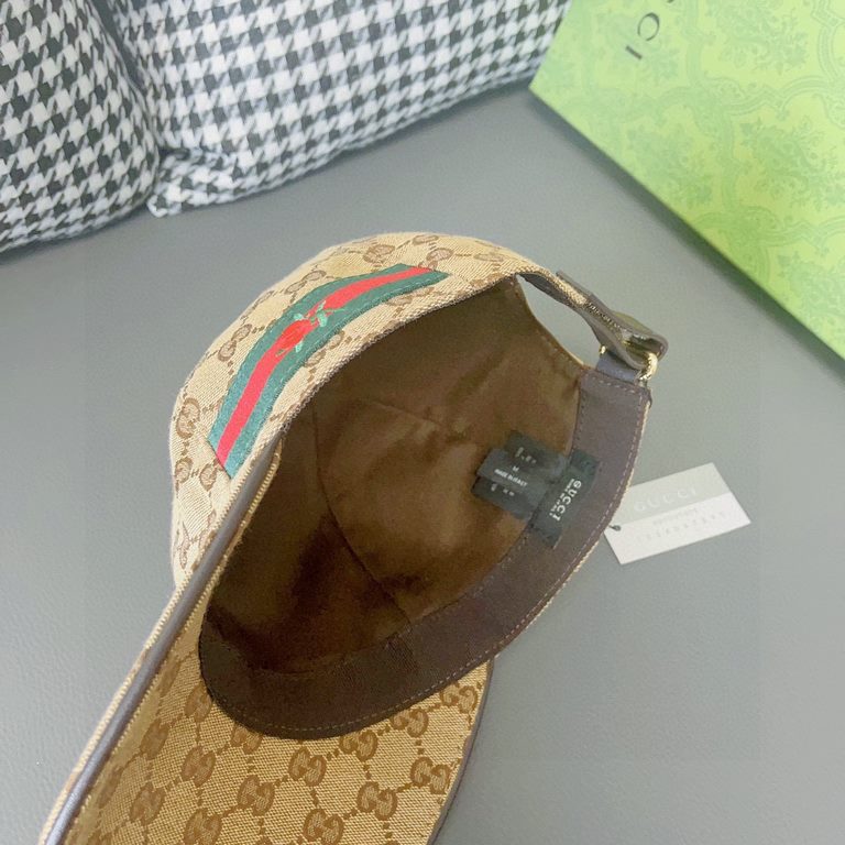 Gucci baseball cap.With box cloth bag, Gucci (Gucci) classic original single baseball cap, flower webbing, counter 11 open mold customized, the highest version, the original canvas material   head layer cowhide, lightwei