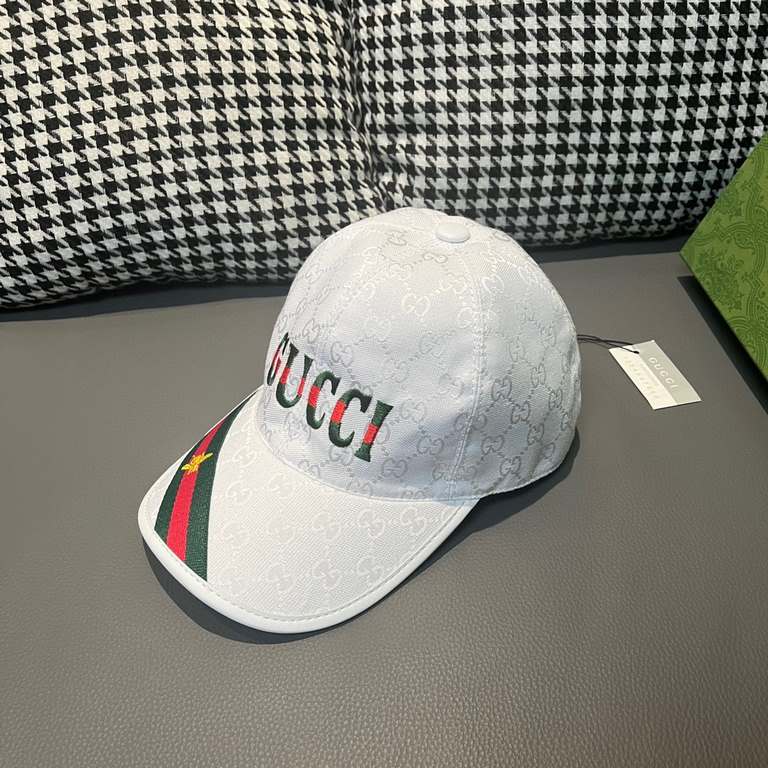 Gucci (Gucci) new original single baseball cap.With box bag, Gucci (Gucci) new original single baseball cap, 11 open mold customized, heavy embroidery, details comparable to the counter, the original canvas material   he