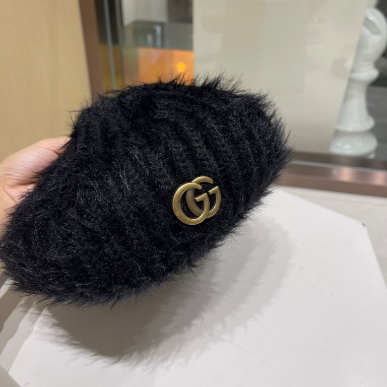 GUCCI Gucci 2023 burst of furry wool beret women's fall and winter knitted wool show face small belle hat