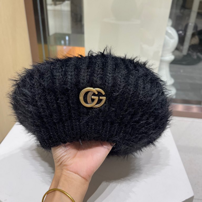 GUCCI Gucci 2023 burst of furry wool beret women's fall and winter knitted wool show face small belle hat